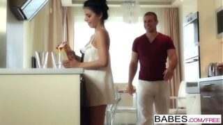 Babes – The Black Swan  starring  Totti and Jessica Swan clip